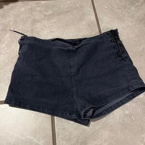 tommy jeans, lace up shorts 👽